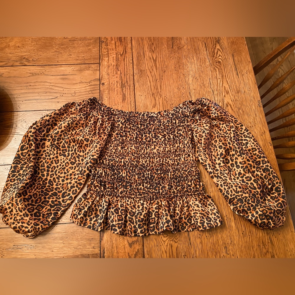 Entro boutique leopard print blouse size large